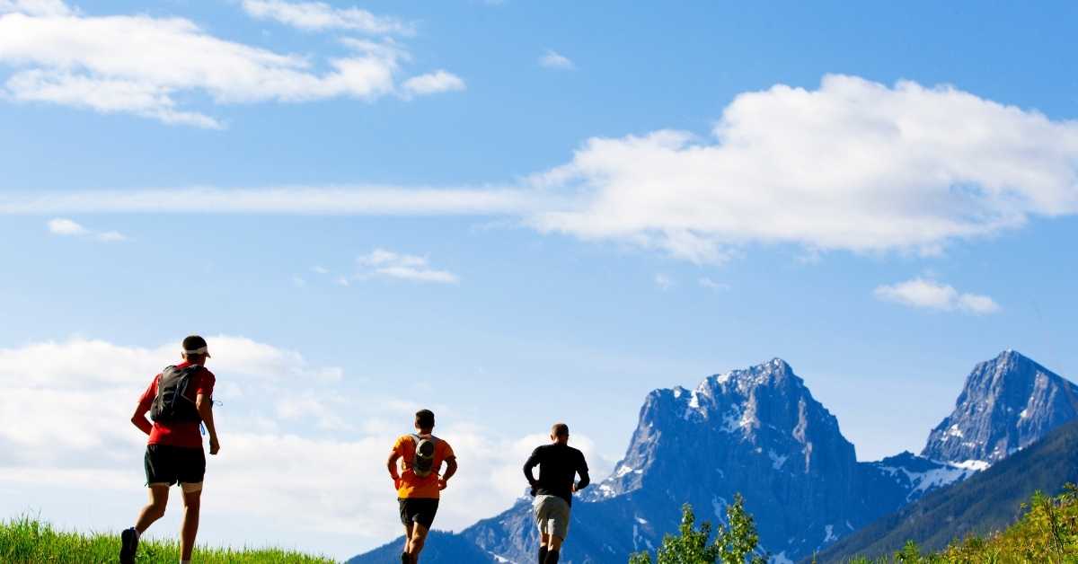 Pourquoi courir sur faux plat est plus difficile qu’il n’y paraît ?