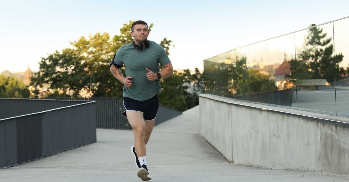 Sport et perte de poids : faut-il manger plus les jours d’entraînement ?