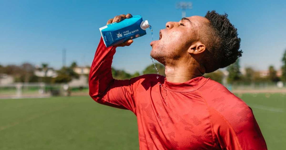 Faut-il boire avant d’avoir soif en running ? Guide complet pour optimiser votre hydratation