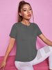 Ce débardeur pour femme est idéal pour les activités sportives et les moments de détente. Conçu pour offrir style et confort, il est parfait pour votre garde-robe active.