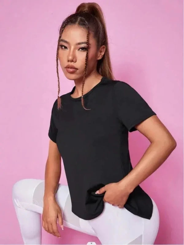  Le débardeur noir pour femme est léger et confortable, parfait pour vos séances de yoga. Sa coupe ergonomique assure une grande liberté de mouvement.