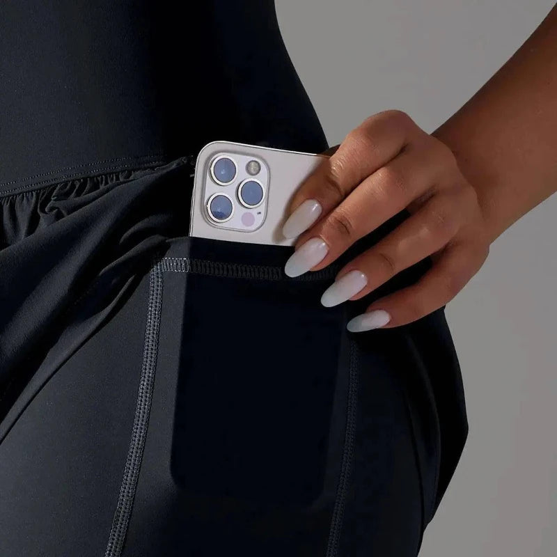 Short de Sport Femme Yoga, Course, Tennis avec Poches DecaTeamSports