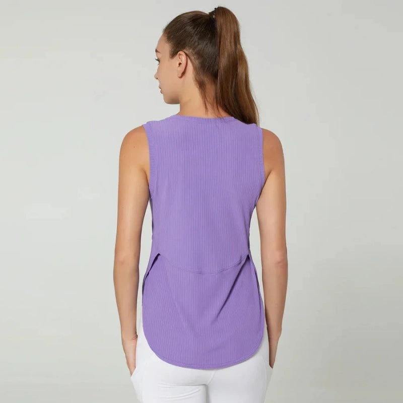 Débardeur de sport femme violet respirant, vue arrière simple, idéal pour le fitness, le yoga et les entraînements en salle