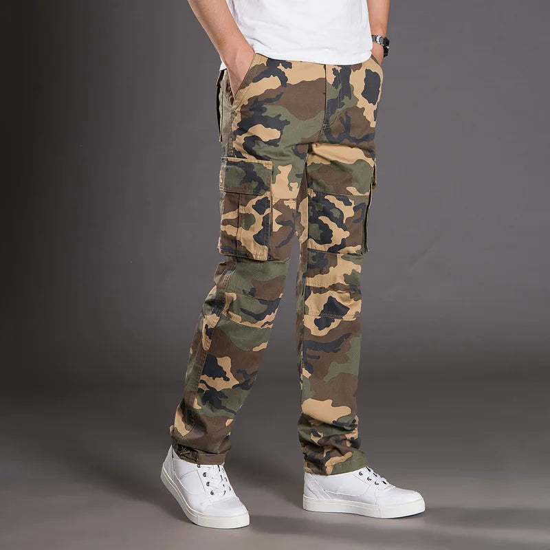 Pantalon cargo homme camouflage style militaire avec poches cargo latérales, pantalon coton confortable pour randonnée et usage outdoor