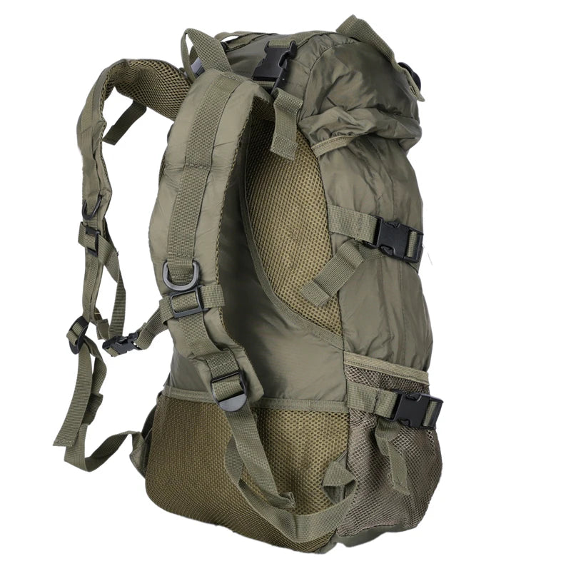 Dos du sac à dos sport tactique avec bretelles respirantes et dos rembourré pour confort en randonnée et sport