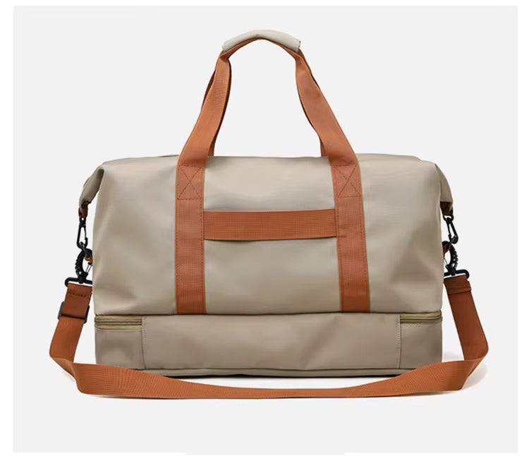 Vue arrière sac de sport homme femme beige avec compartiment chaussures séparé et bandoulière pour fitness et voyage