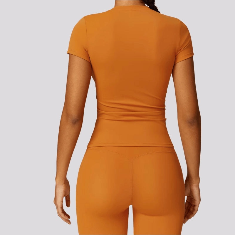 T-shirt sport femme gainant terracotta chaud, vue dos et coupe ajustée