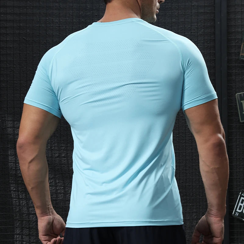 T-shirt de sport homme bleu clair, coupe ajustée vue arrière