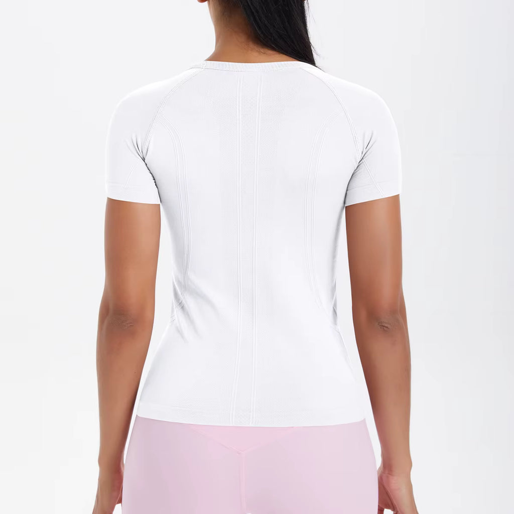 T-shirt blanc entraînement femme, coupe ergonomique et tissu respirant haute performance

