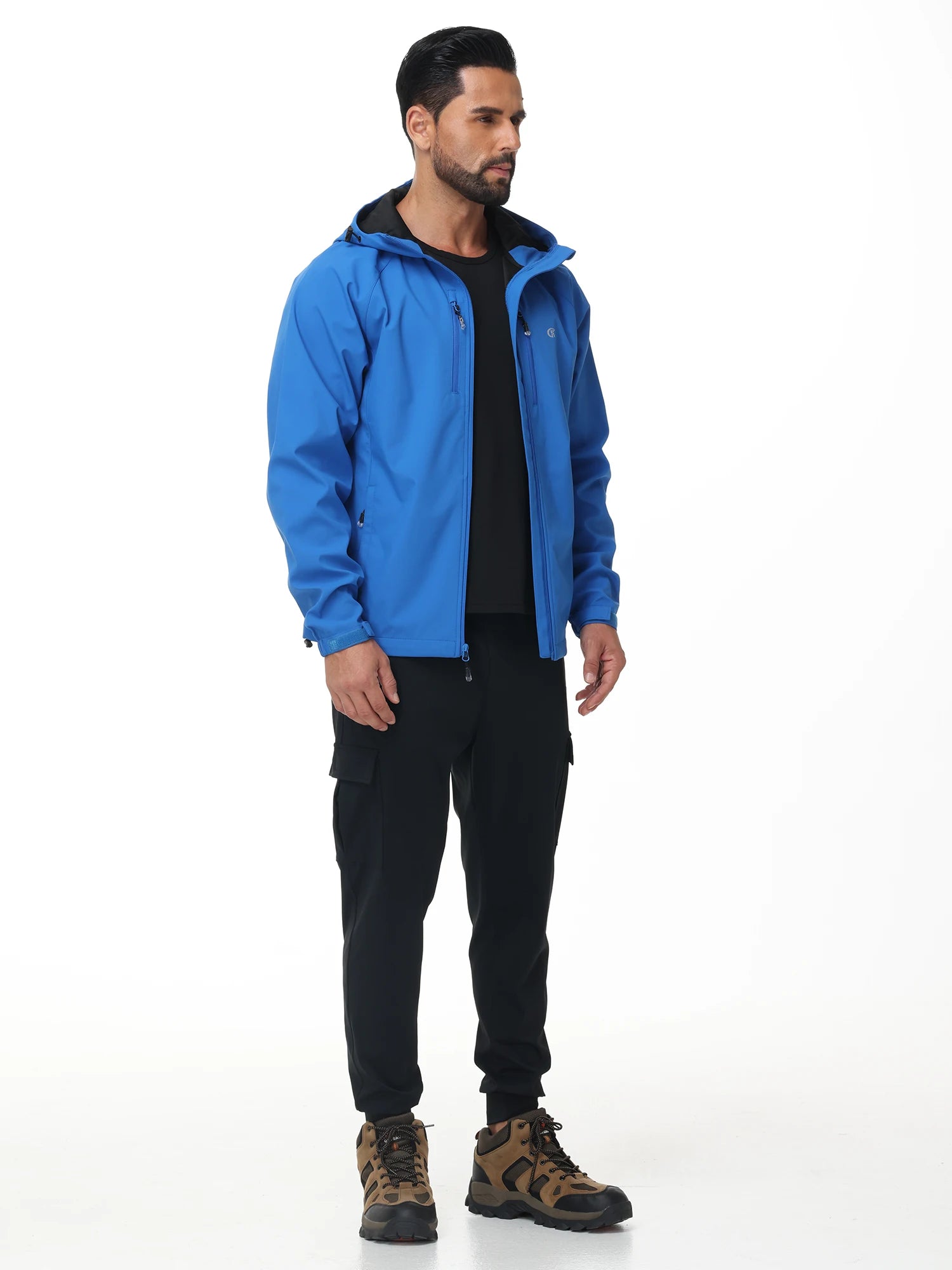 Veste coupe vent homme bleue pour randonnée trekking et activités sportives
